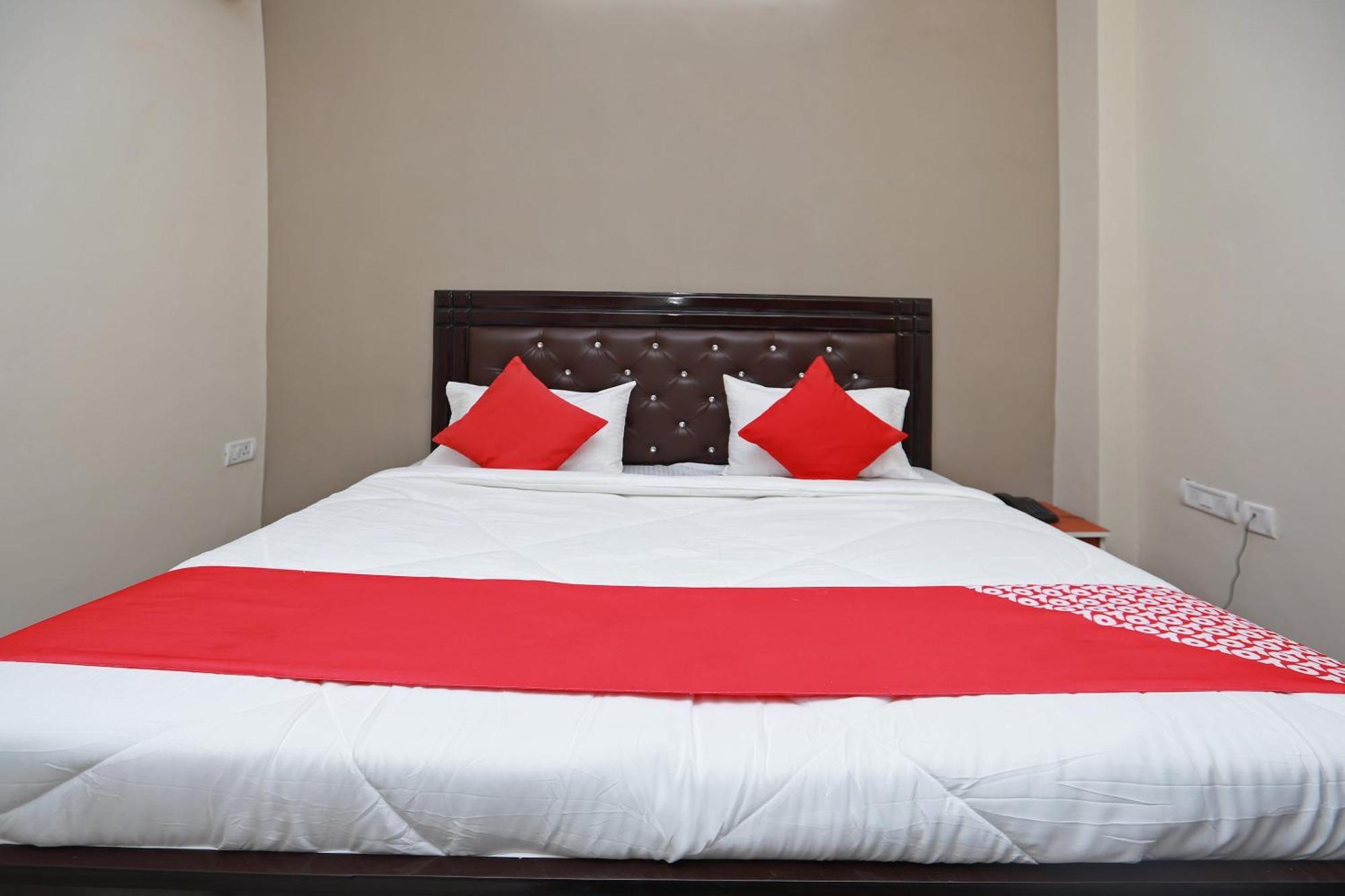 Hotel O Silverline Residency Faridábád Kültér fotó